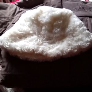 Soft fuffy white Hat